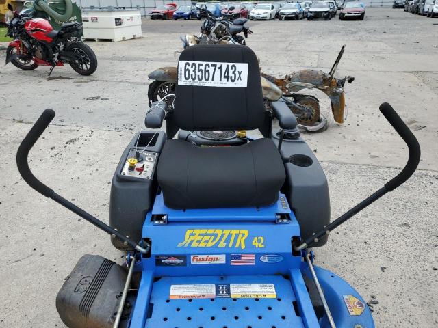 131561 - 2006 DIXO LAWN MOWER BLUE photo 6