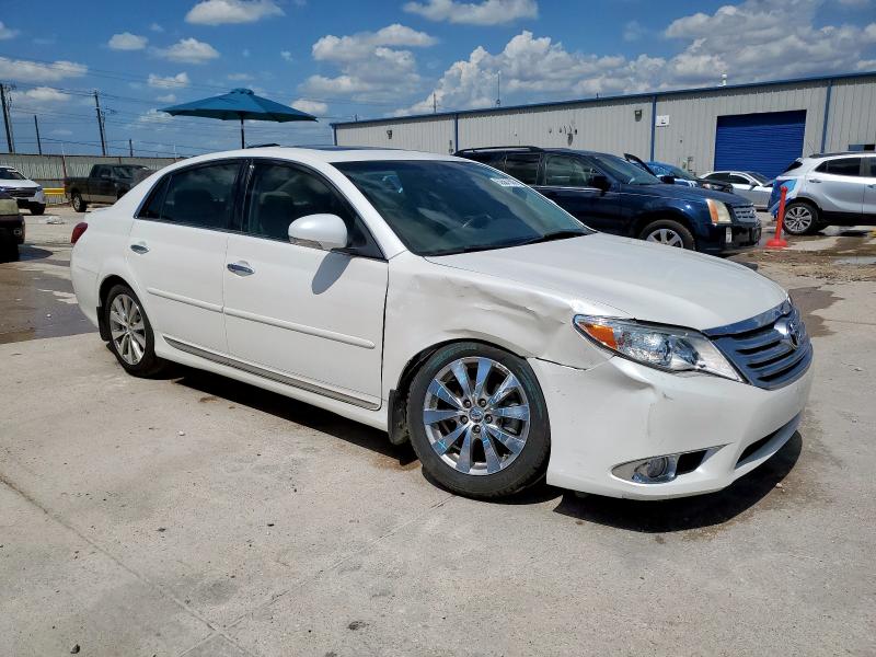 4T1BK3DB0CU456010 - 2012 TOYOTA AVALON BASE WHITE photo 4