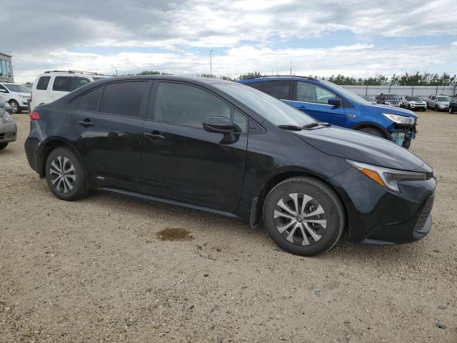 JTDBDMHE7R3011934 - 2024 TOYOTA COROLLA LE შავი ფოტო 4
