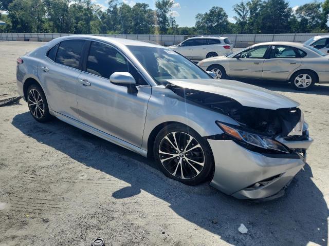 4T1B11HK2JU088332 - 2018 TOYOTA CAMRY L GRAY photo 4