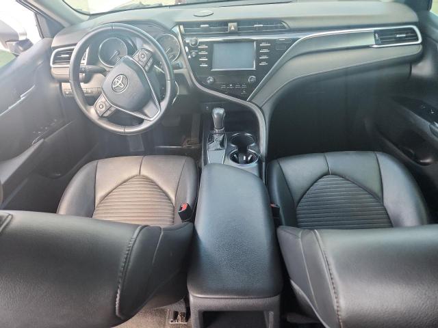 4T1B11HK2JU088332 - 2018 TOYOTA CAMRY L GRAY photo 8