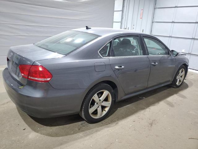 1VWBP7A3XCC054511 - 2012 VOLKSWAGEN PASSAT SE GRAY photo 3