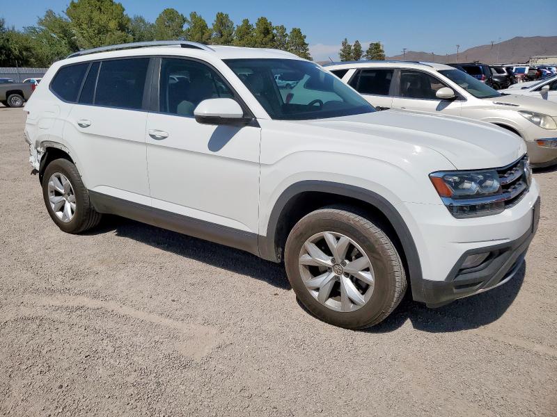 1V2DP2CA4JC599755 - 2018 VOLKSWAGEN ATLAS SE Weiß Foto 4