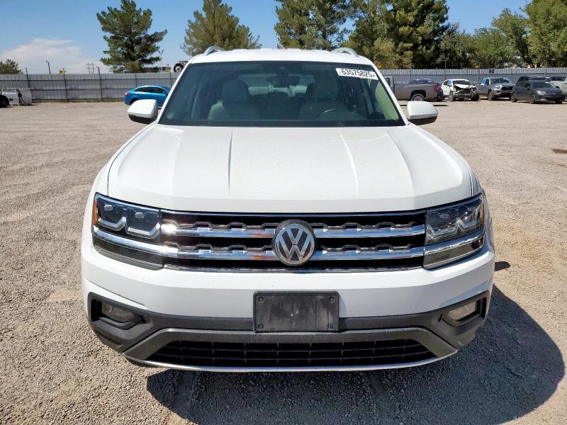 1V2DP2CA4JC599755 - 2018 VOLKSWAGEN ATLAS SE Weiß Foto 5
