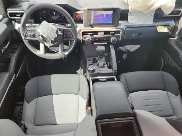 3TYLB5JN2ST079366 - 2025 TOYOTA TACOMA DOUBLE CAB WHITE photo 8