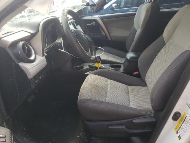 2T3WFREV3FW162274 - 2015 TOYOTA RAV4 XLE WHITE photo 7