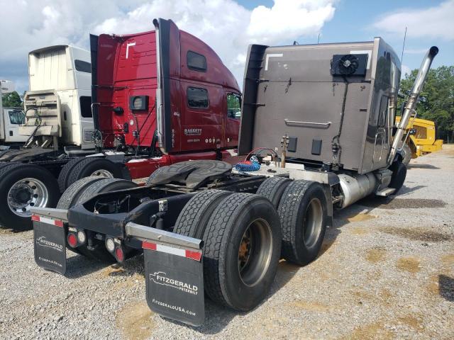 1XPBD49X2KD611615 - 2019 PETERBILT 579 GRAY photo 4