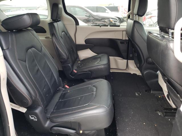 2C4RC1BG7HR683380 - 2017 CHRYSLER PACIFICA TOURING L BLACK photo 11