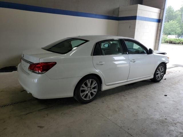 4T1BK3DBXBU400767 - 2011 TOYOTA AVALON BASE WHITE photo 3