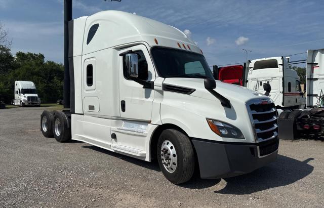 2019 FREIGHTLINER CASCADIA 1, null