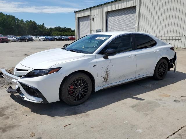 4T1G11AK6PU821328 - 2023 TOYOTA CAMRY SE NIGHT SHADE WHITE photo 1