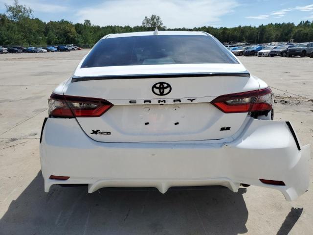 4T1G11AK6PU821328 - 2023 TOYOTA CAMRY SE NIGHT SHADE WHITE photo 6