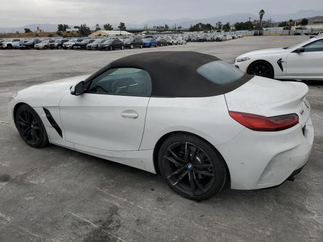 WBAHF3C54KWW27890 - 2019 BMW Z4 SDRIVE30I WHITE photo 2