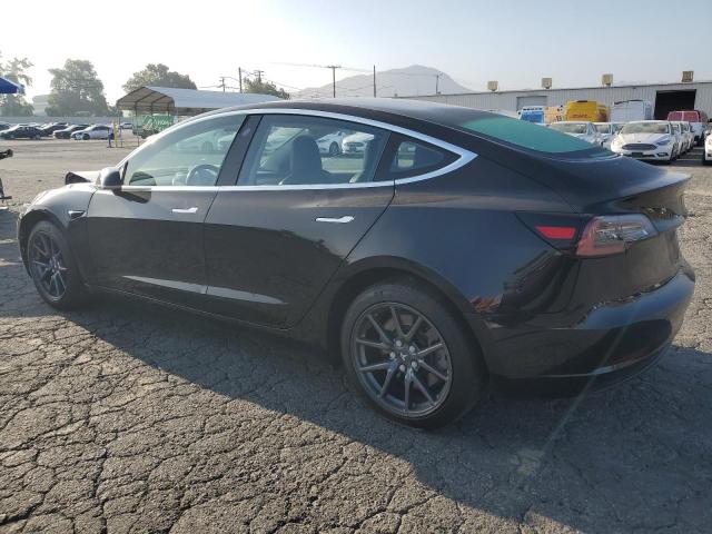 5YJ3E1EA2JF089451 - 2018 TESLA MODEL 3 Սև լուսանկար 2