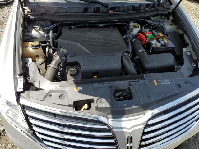 2LMHJ5AT9KBL03110 - 2019 LINCOLN MKT SILVER photo 12