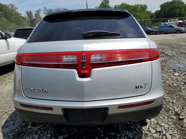 2LMHJ5AT9KBL03110 - 2019 LINCOLN MKT SILVER photo 6