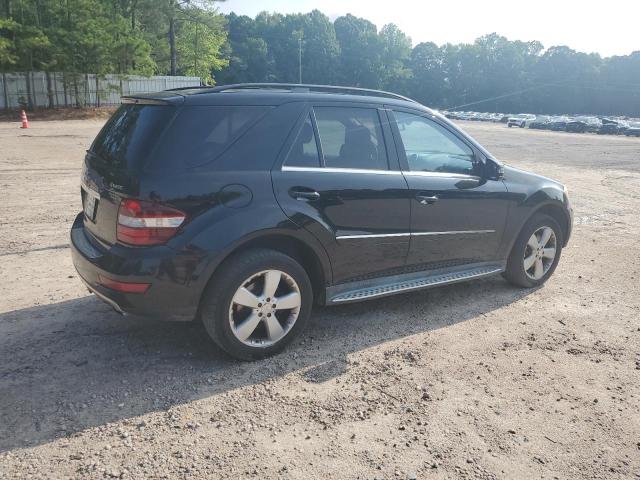 4JGBB8GB5BA705359 - 2011 MERCEDES-BENZ ML 350 4MATIC BLACK photo 3