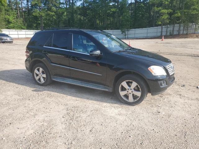 4JGBB8GB5BA705359 - 2011 MERCEDES-BENZ ML 350 4MATIC BLACK photo 4