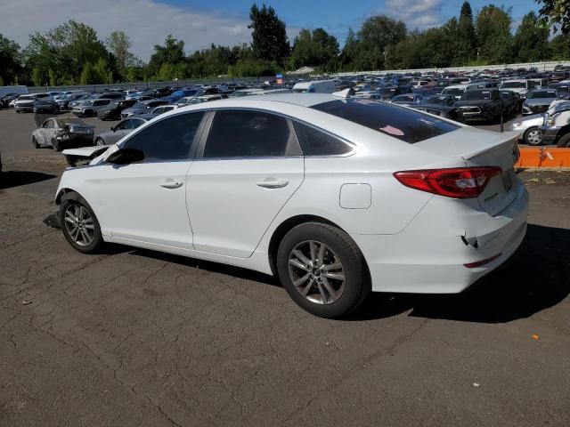 5NPE24AF2HH581669 - 2017 HYUNDAI SONATA SE WHITE photo 2