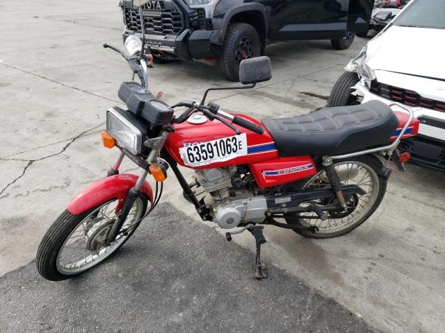 9C2JC1314FR100073 - 1985 HONDA CB125 S RED photo 2