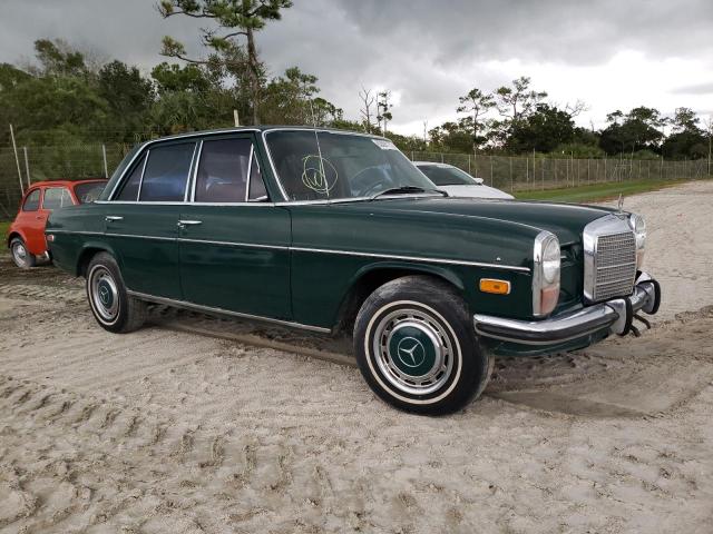 11511010218392 - 1972 MERCEDES-BENZ 220D GREEN photo 4