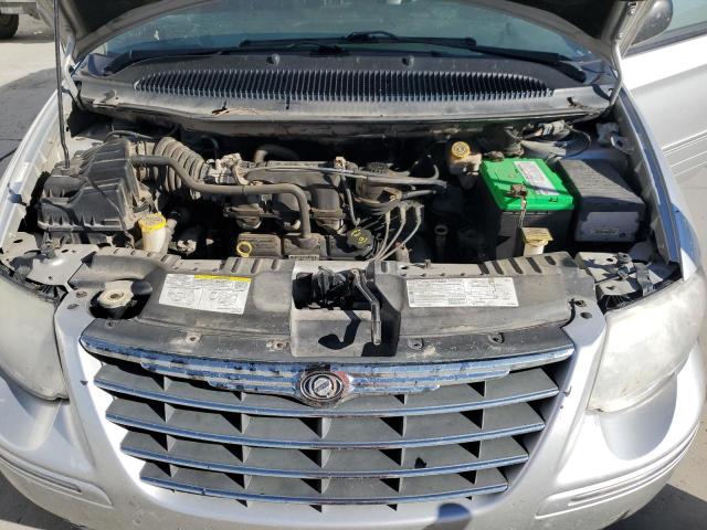 2C4GP54L55R123334 - 2005 CHRYSLER TOWN & COU TOURING SILVER photo 11