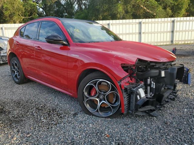 ZASPAKBNXP7D50714 - 2023 ALFA ROMEO STELVIO TI RED photo 4