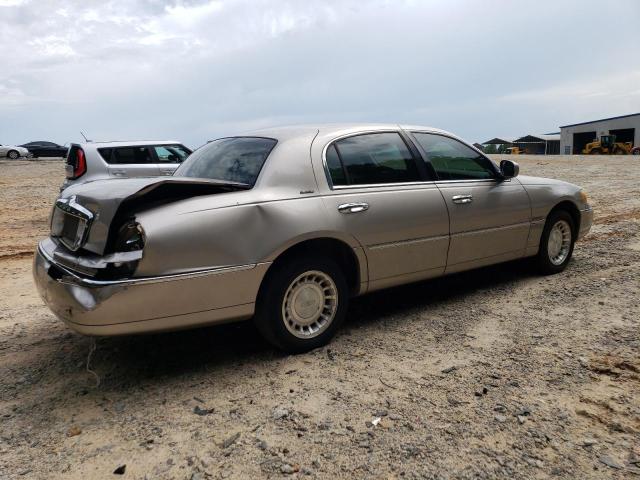 1LNHM81WX1Y676639 - 2001 LINCOLN TOWN CAR EXECUTIVE SILVER photo 3