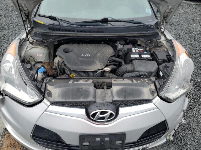 KMHTC6AD4CU072501 - 2012 HYUNDAI VELOSTER SILVER photo 11