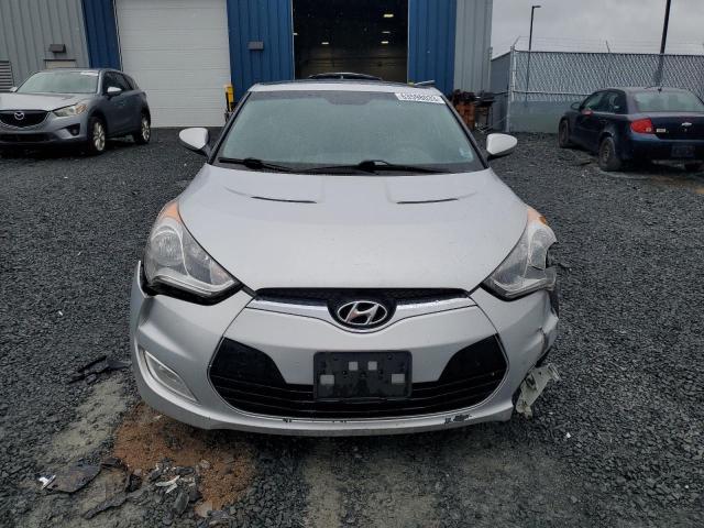 KMHTC6AD4CU072501 - 2012 HYUNDAI VELOSTER SILVER photo 5