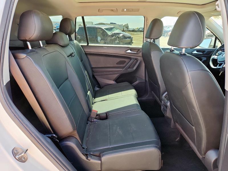 3VV3B7AX5JM186484 - 2018 VOLKSWAGEN TIGUAN SE Weiß Foto 11