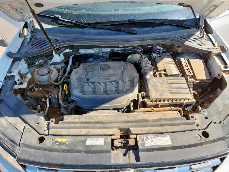 3VV3B7AX5JM186484 - 2018 VOLKSWAGEN TIGUAN SE Weiß Foto 12