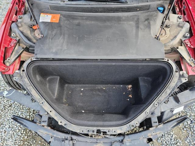 5YJSA1E42JF259793 - 2018 TESLA MODEL S წითელი ფოტო 11