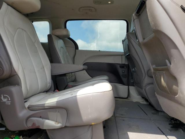 2C4RC1EG4HR538602 - 2017 CHRYSLER PACIFICA TOURING L PLUS SILVER photo 11