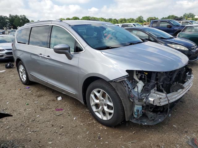 2C4RC1EG4HR538602 - 2017 CHRYSLER PACIFICA TOURING L PLUS SILVER photo 4