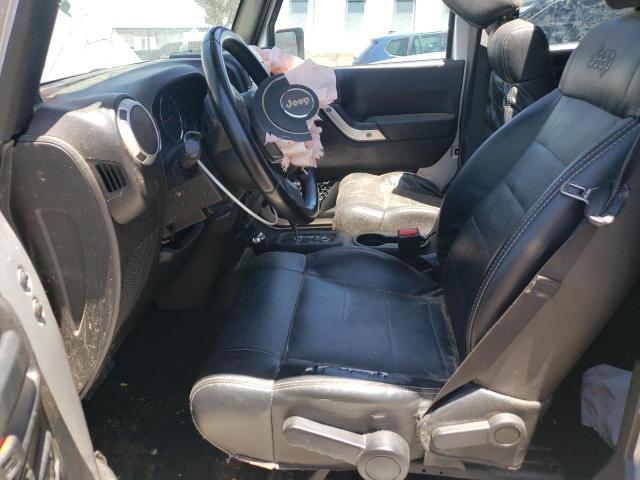 1C4BJWEG6CL196074 - 2012 JEEP WRANGLER U SAHARA SILVER photo 7