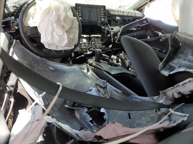 4T1G11AK0RU864257 - 2024 TOYOTA CAMRY SE NIGHT SHADE WHITE photo 8