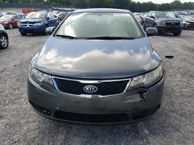 KNAFU4A26D5710483 - 2013 KIA FORTE EX CHARCOAL photo 5