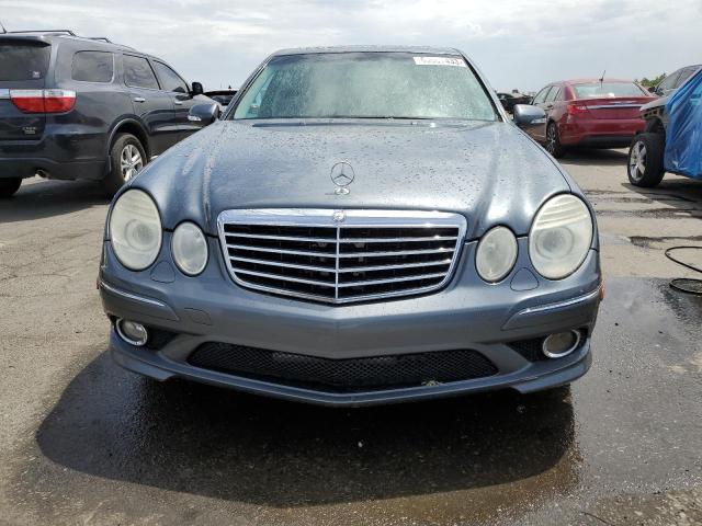 WDBUF72X38B276271 - 2008 MERCEDES-BENZ E 550 BLUE photo 5