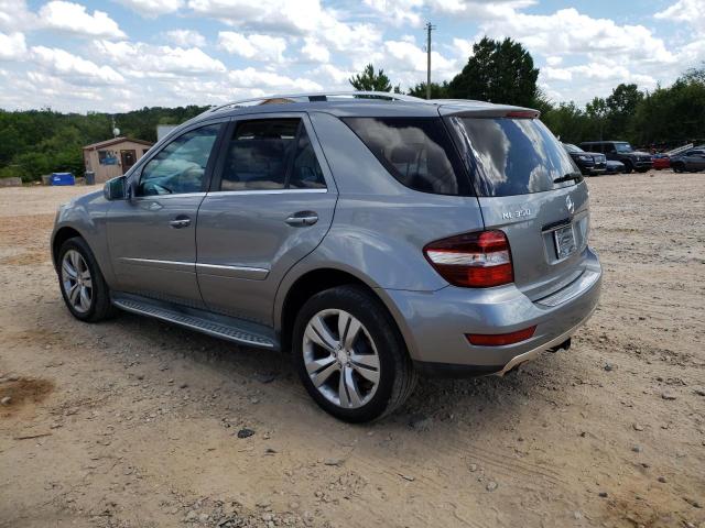 4JGBB8GB2BA688150 - 2011 MERCEDES-BENZ ML 350 4MATIC SILVER photo 2