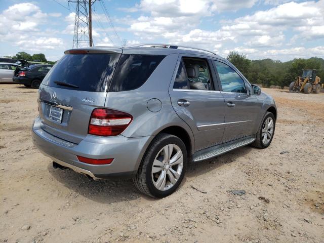 4JGBB8GB2BA688150 - 2011 MERCEDES-BENZ ML 350 4MATIC SILVER photo 3