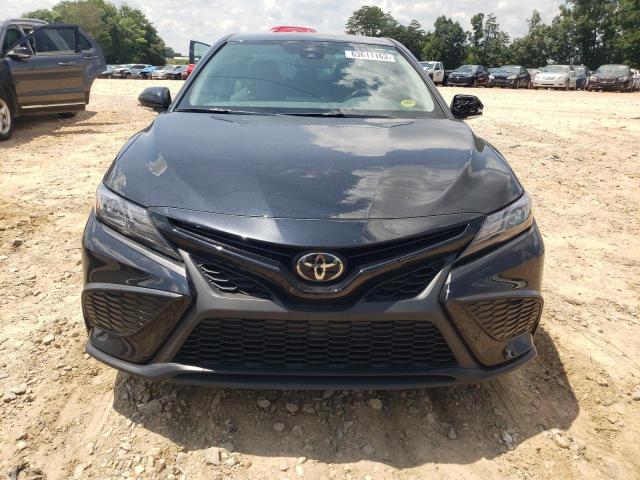 4T1G11AK8PU751654 - 2023 TOYOTA CAMRY SE NIGHT SHADE BLACK photo 5