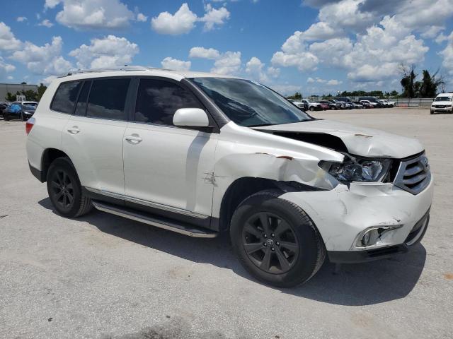 5TDZA3EHXDS032364 - 2013 TOYOTA HIGHLANDER BASE WHITE photo 4