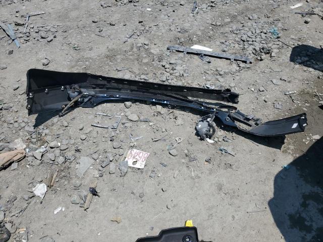 JTMBFREV8JJ727897 - 2018 TOYOTA RAV4 LE Czarny zdjęcie 13