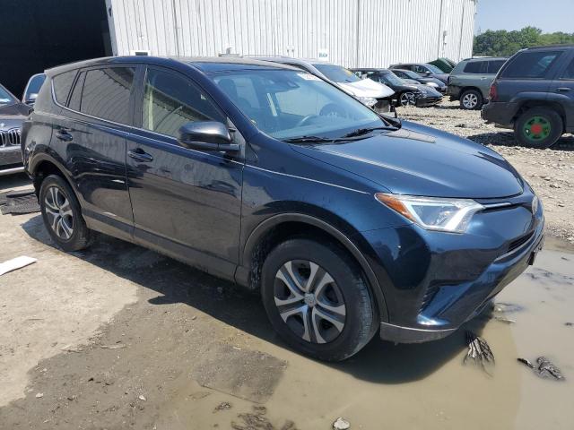 JTMBFREV8JJ727897 - 2018 TOYOTA RAV4 LE Czarny zdjęcie 4