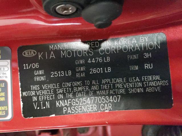 KNAFG525477053407 - 2007 KIA RONDO BASE RED photo 13