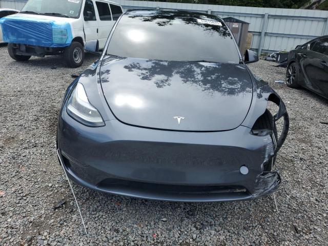 7SAYGDEF6NF398667 - 2022 TESLA MODEL Y GRAY photo 5