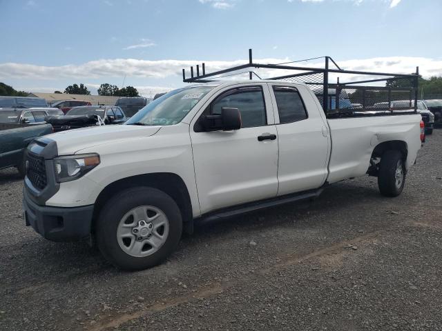 5TFCY5F1XKX024349 - 2019 TOYOTA TUNDRA DOUBLE CAB SR/SR5 WHITE photo 1