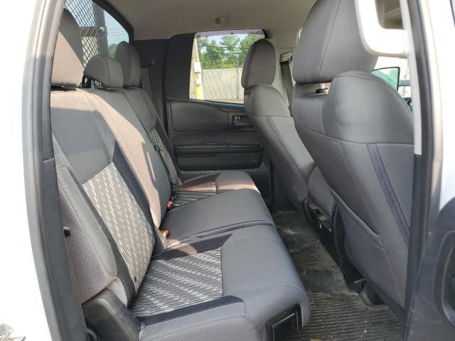 5TFCY5F1XKX024349 - 2019 TOYOTA TUNDRA DOUBLE CAB SR/SR5 WHITE photo 10