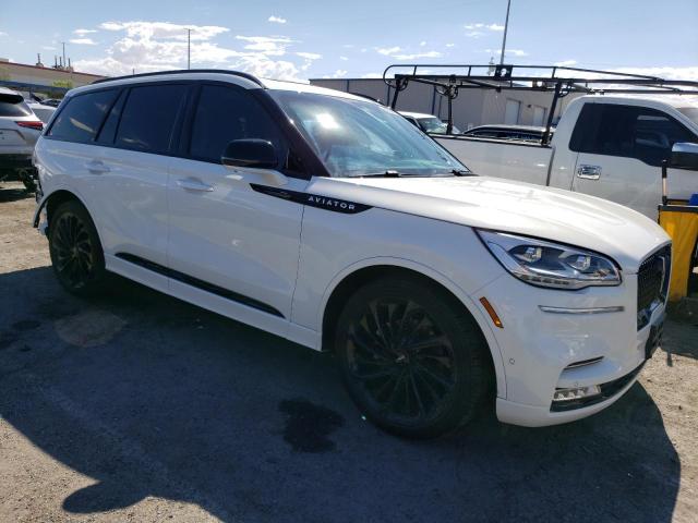 5LM5J7XC4NGL15192 - 2022 LINCOLN AVIATOR RESERVE WHITE photo 4